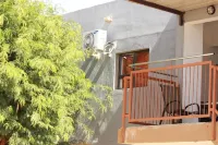 Pandeinge - Budget Double or Twin Room