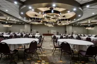 DoubleTree by Hilton Mt. Vernon - breakfast