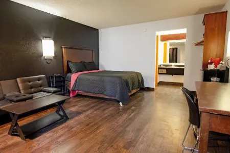 Rose City Inn and Suites Отели рядом с достопримечательностью «Mary S. Young Park»