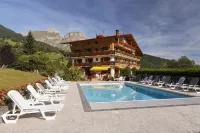 Le Chamois d'Or Hotels in Cordon