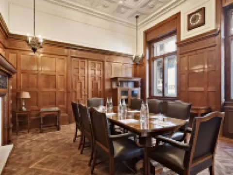 ダブルツリー バイ ヒルトン トリエステ トリエステのホテル