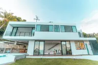 White Swan Beach House w/ Ocean Views & Private Beach Hotels in 