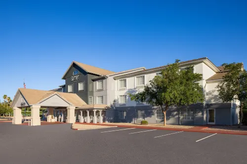 Garner Hotel PHOENIX NORTHWEST - SURPRISE by IHG - プール