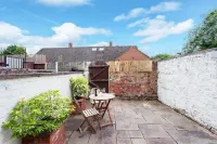 Cloud View Cottage Hotels in Congleton