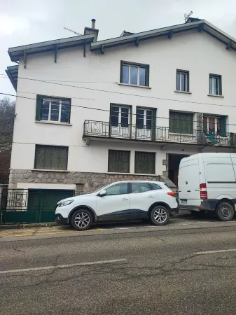 New in Ax Les Thermes! Large 118 m2 apartment 5 minutes from downtown