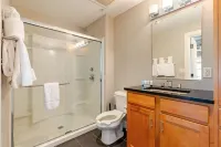 Luxury Downtown Indianapolis 1Br, Walk to Gainbridge, Convention Center