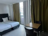 Camp-Inn Hotel Hotels in Bos en Lommer