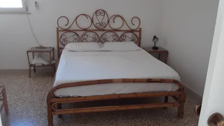 Casa Love. Maison de Vacances en Sicile. Idéal Pour Grande Famille, vue sur mer Отели рядом с достопримечательностью «Piazza Duomo»