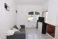 Villa on the beach with private pool - holaVivienda Inmobiliaria