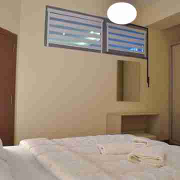 Urban Vibe Apartments One-Bedroom Apartment Rooms