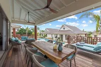 Experience your dream vacation at Villa Jazmyn - Luxury and relaxation in Curaçao! V Hotels in Sint Michiel