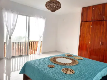 Montañita beach, Beachfront Villa with pool with a side bbq