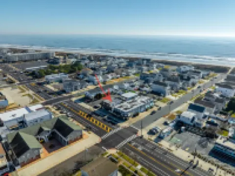 Couples retreat + Pets OK! Center of Town: Unit #2 Hotels in Brigantine