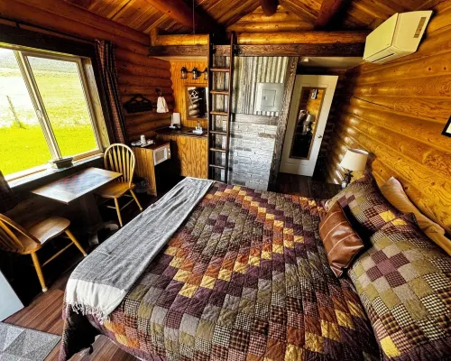Cabin 5 at the Almo Inn Near City of Rocks/Castle Rocks Parks in Idaho Hotels in Almo