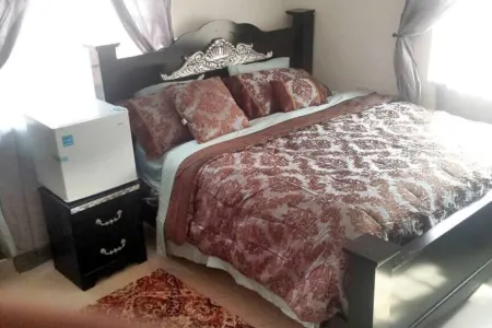 Come and Enjoy Mama’s Luxury Home Отели в г. Нглши Аманфро