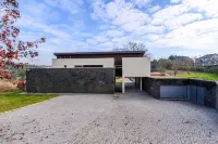 Lily of the Field House Hotels in Vila Real