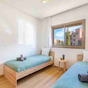 The Saphir Rez de Jardin Familial 3 Chambres Piscine Jardin Golf Rooms