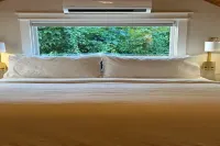 Stylish Suburban Retreat – Peaceful, Private, and Close to It All