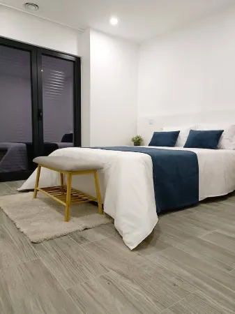 AndreiHouse- Casa da Oliveira Отели в г. Амарес