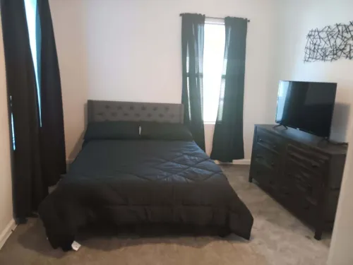 3-bedroom house in charming Lithonia with WiFi, AC. Start your getaway