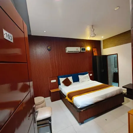 Hotel the Royal