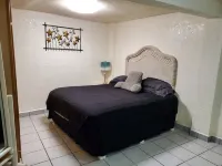 1 minute to the park and gym.