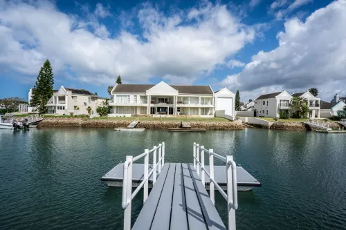 Comfort on the waters edge Hotels in Port Alfred