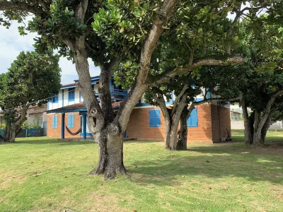 Manguinhos Mansion, a nature retreat in front of the sea のホテル