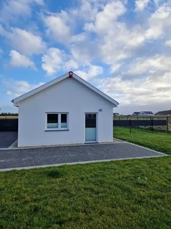 Haus Noah offers 66 square meters of space for up to 6 people. Отели в г. Волин