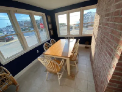 Bayside 2 bedroom in Brant Beach. Beautiful views of the sunset!
