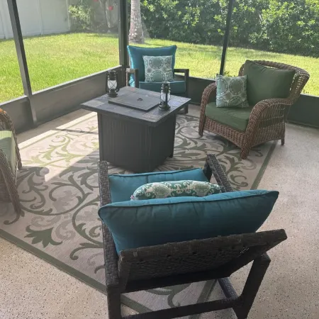 Charming 2-bedroom apartment in house with AC, WiFi included