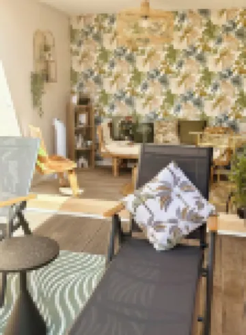 Parenthèse, T1 with balcony and backyard. Private beach and pool access Hotels in Grand-Bourg