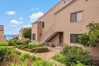 3-bedroom condo in marvelous Del Mar with fitness room