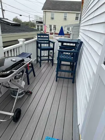 Walking distance to Salisbury Beach, parking for 5 cars, 3-bedroom house, WiFi Отели рядом с достопримечательностью «Pines Camping Area»