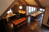 High End Lodging for Medium to Large Groups in the Canyon of the Missouri River!
