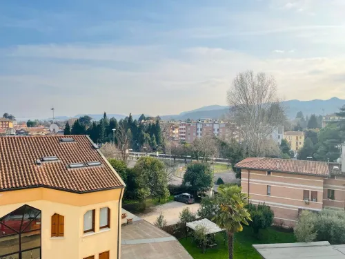 Mamisà Schio center, Apartment with private parking Hotels in Schio