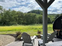 Luxury Airstream Palmera Unit 2 of 6, On-Site Hiking, Private Hot Tub and Sauna