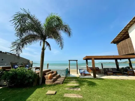 Beach House 643 – Right on the Sand in Santa Monica, Guarapari