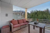 Alaska Slopes | Hot Tub, Gym & Guest House