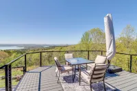 Charming Edgemont Home w/ Deck & Lake Views! - 3-Star