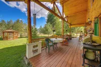 Libby Home w/ Mountain Views: Gazebo & Fire Pit! - parking
