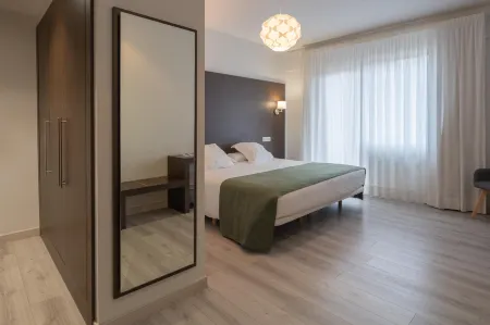 Hotel Mendez Nuñez Отели в г. Луго