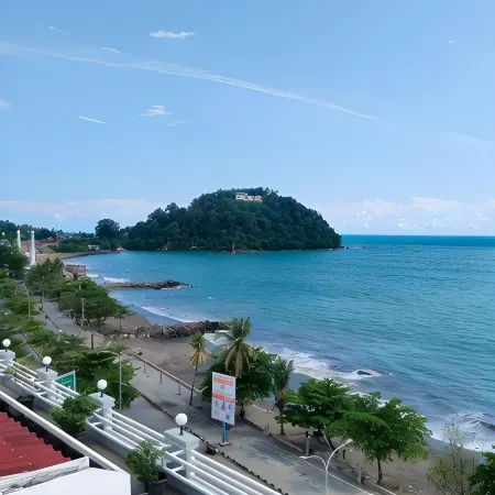 Ocean Beach Hotel Padang