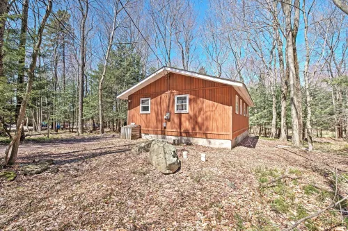 Creekside Arrowhead Lake House w/ Dock & Canoe! - parking