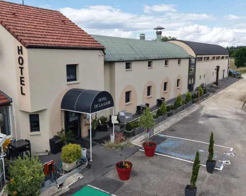 Hotel de la Gare โรงแรมในมิวส์