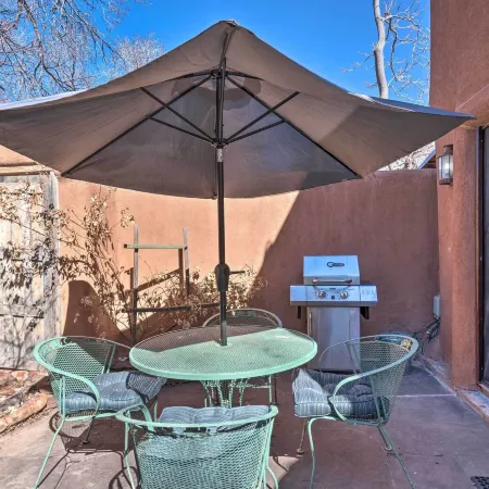 Chic Adobe-Style Bungalow in Historic Santa Fe!