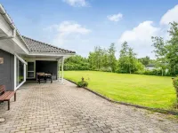 "Lyra" - 500m to the Fjord Hotels in Veslos