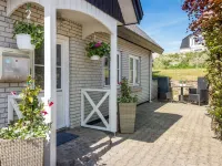 "Gilbert" - 500m from the Sea Hotels in Saeby