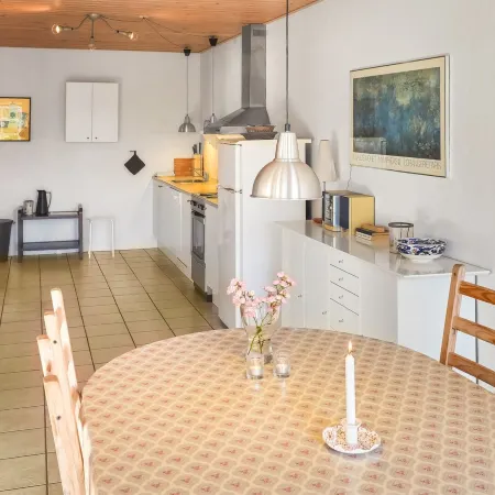 "Elef" - 2.0km from the Sea