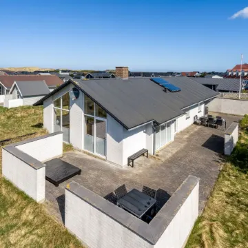 "Hornbogi" - 300m from the Sea